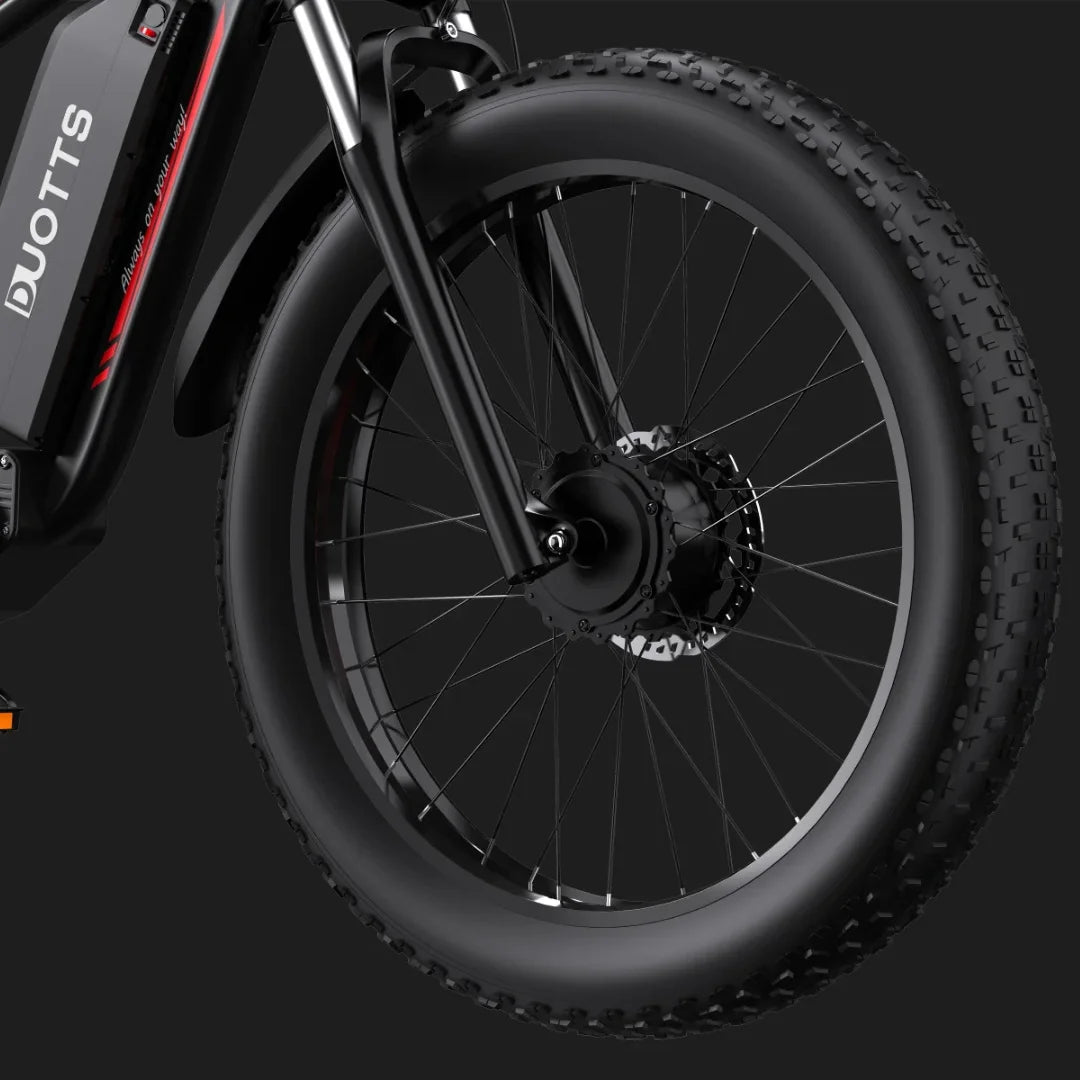 Electric Bike Duotts S26 features a robust wheel design with wide tires for enhanced stability and traction.