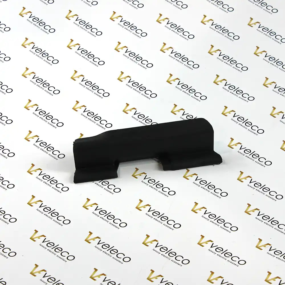 Upper hinges cover to right door Veleco Advena