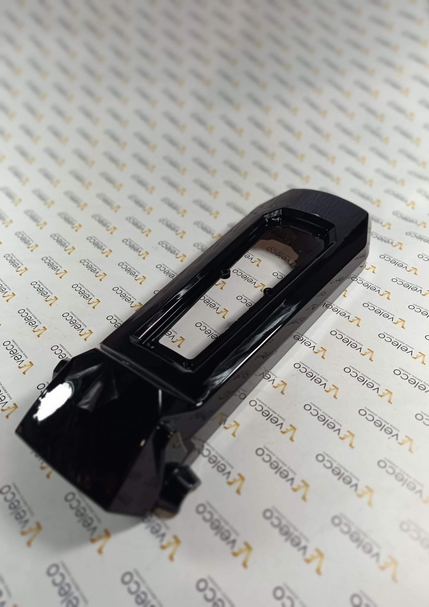 Sprednja plošča črna Veleco SHARPY