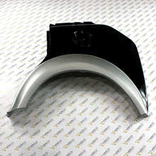 Plošča zadnjega levega blatnika črne barve Veleco Advena