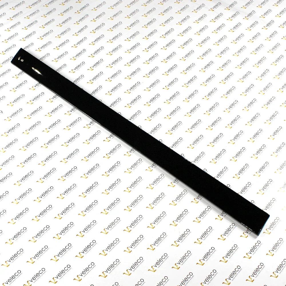 Desni stranski sredinski trak črne barve Veleco Advena