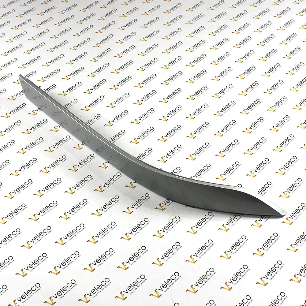 Srebrna sprednja desna obroba Veleco Advena