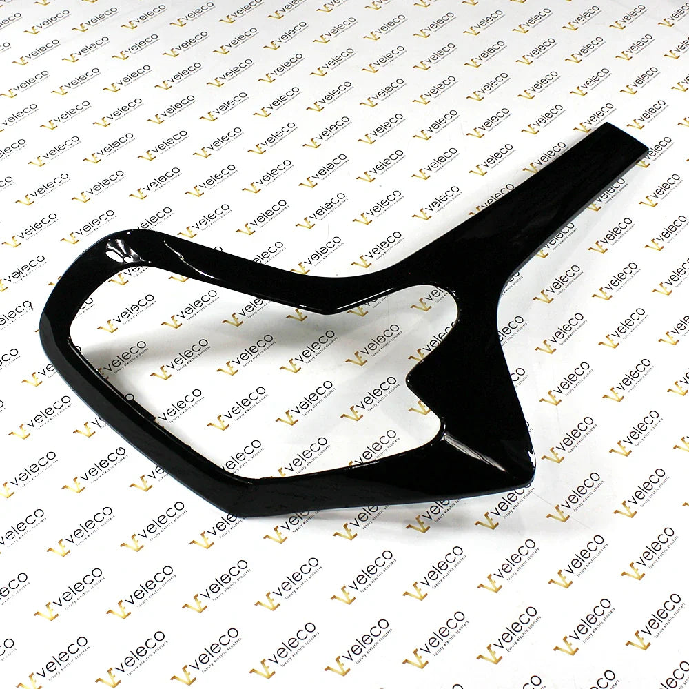 Črn okvir za zadnjo levo luč Veleco Advena