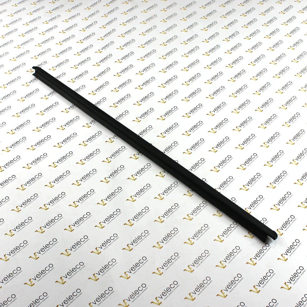 Spodnje tesnilo okna v levih vratih Veleco Advena