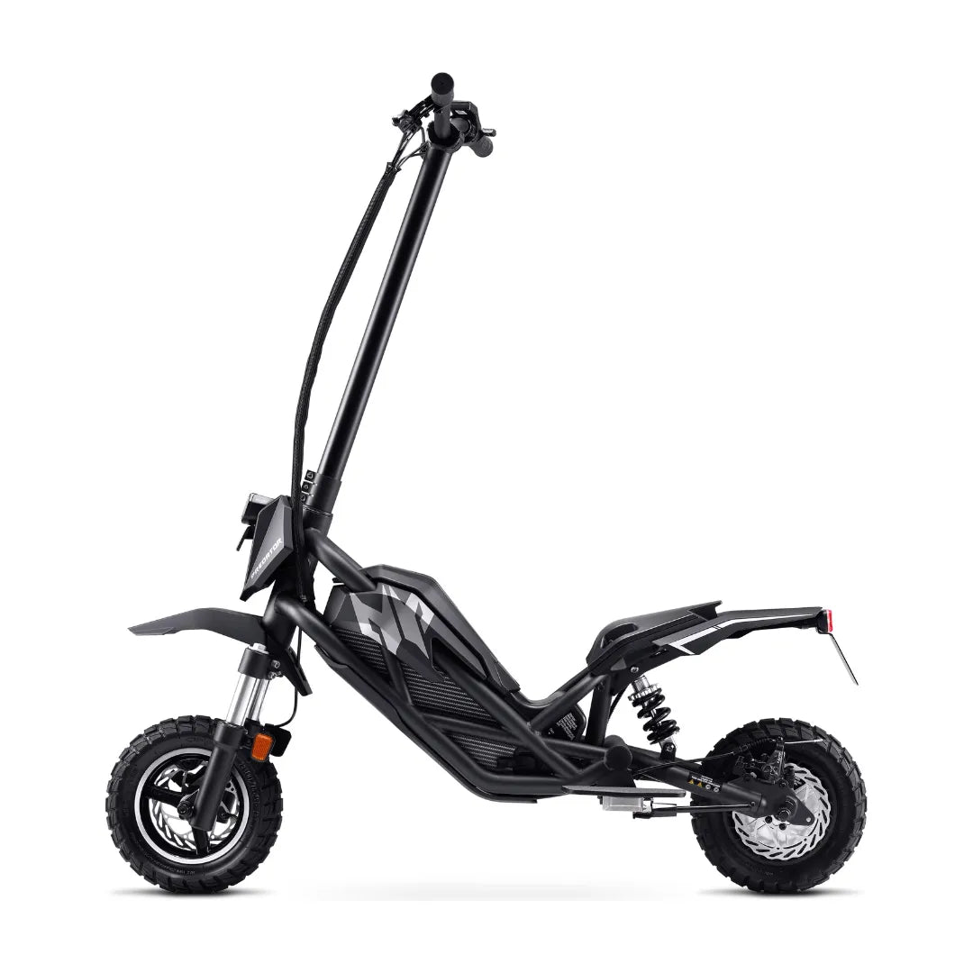 Stranski pogled električnega skiroja Acer Predator Extreme Pes017 z robustnimi pnevmatikami in elegantnim dizajnom.