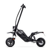 Stranski pogled električnega skiroja Acer Predator Extreme Pes017 z robustnimi pnevmatikami in elegantnim dizajnom.