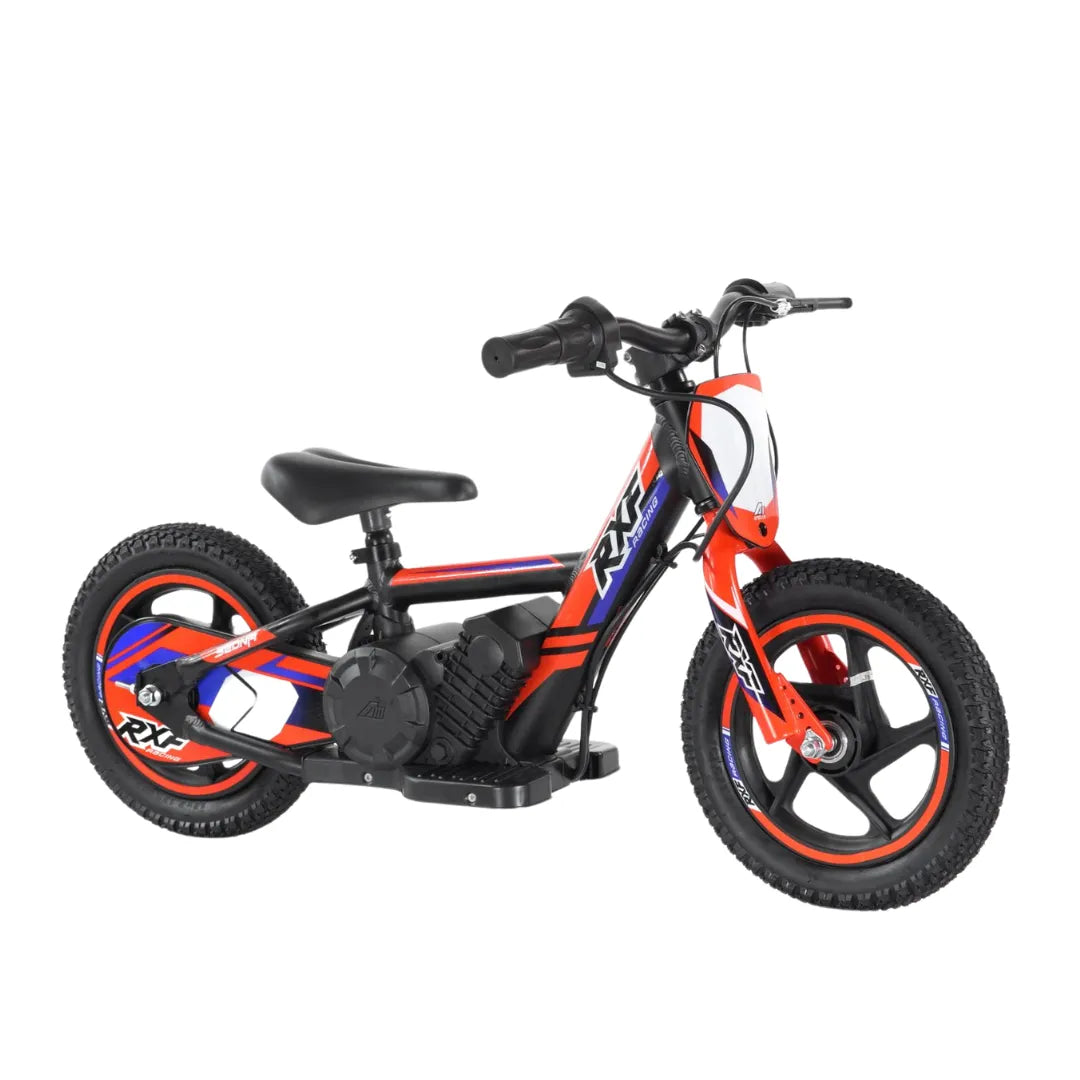 Izdelek je električno kolo, znamke RXF, model Sedna 12 RXF. Na sliki je vidno kolo z nizkim okvirjem, širokimi gumami in udobnim sedežem. Barvna kombinacija vključuje rdeče, modre in črne odtenke, kar daje kolesu športen videz. Kolo ima tudi električni motor, kar omogoča enostavno vožnjo.