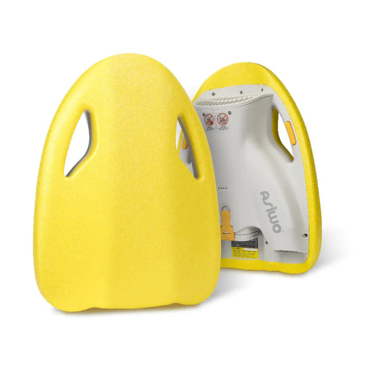 Izdelek na sliki je električna plavalna deska znamke Asiwo, model Mako. Deska je rumene barve in ima ergonomsko obliko z ročaji na straneh, kar omogoča enostavno držanje. Na zadnji strani je vidna električna enota, ki je ključna za delovanje deske.