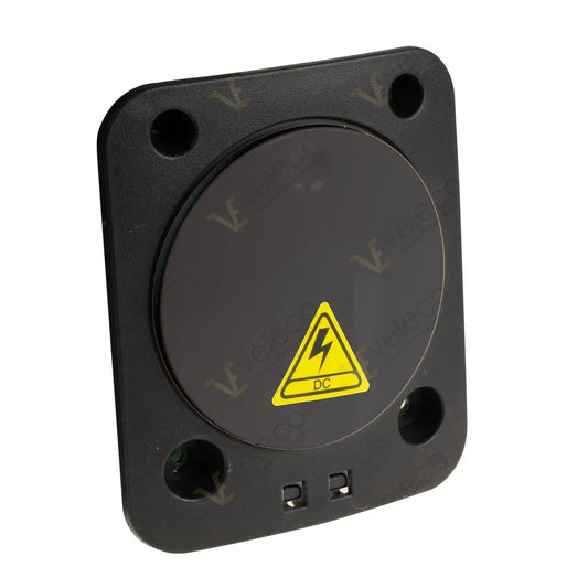 Pokrovček za polnilno odprtino črne barve Veleco CRISTAL