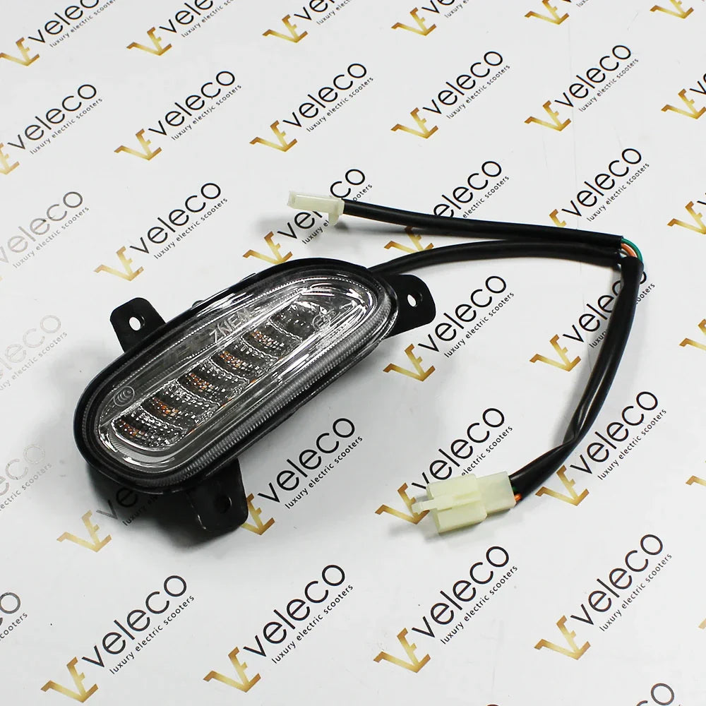 Smernik spredaj desni Veleco Cristal