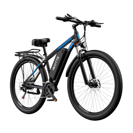 Izdelek na sliki je električno kolo znamke Duotts, model C29. Kolo ima robustno konstrukcijo, široke gume za boljšo stabilnost in udobno sedežno mesto. Na sliki je vidna tudi baterija, nameščena na okvirju, kar omogoča električno pomoč pri vožnji. Dodatno je opremljeno s prtljažnikom in prednjimi amortizerji, kar prispeva k udobni vožnji po različnih terenih.