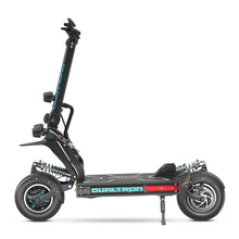 Stranski pogled električnega skiroja Dualtron X Limited, ki prikazuje njegovo elegantno obliko in lastnosti.