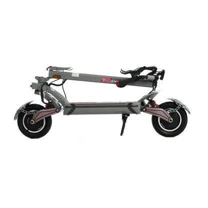 Izdelek je električni skiro, znamke Eco, model Eco Speed 10X V2. Na sliki je prikazan skiro v zloženem stanju, kar omogoča enostavno prenašanje in shranjevanje. Vidni so tudi kolesi, krmilo in okvir, ki je zasnovan za udobno vožnjo.