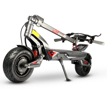 Električni skiro Eco Speed 20x, kompaktna oblika z elegantnim okvirjem in robustnimi pnevmatikami.