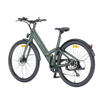 Izdelek je električno kolo, znamke Engwe, model MapFour N1 Air. Na sliki je vidna moderna zasnova kolesa v temno zeleni barvi, s širokimi pnevmatikami in udobnim sedežem. Kolo ima tudi prednjo in zadnjo luč ter disk zavore, kar nakazuje na njegovo funkcionalnost in varnost pri vožnji.