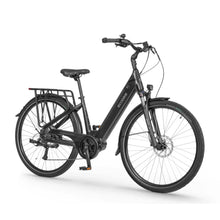 Izdelek na sliki je električno kolo znamke Ecobike, model LX 100. Kolo ima moderno zasnovo z nizkim prečnim členom, kar omogoča enostavno vstopanje. Opremljeno je z disk zavornim sistemom in ima nosilec za prtljago na zadnjem delu. Barva je črna, kar mu daje eleganten videz.