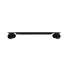 Električni skejtbord Dila Pro, gledano s strani, prikazuje svojo elegantno, minimalistično obliko.
