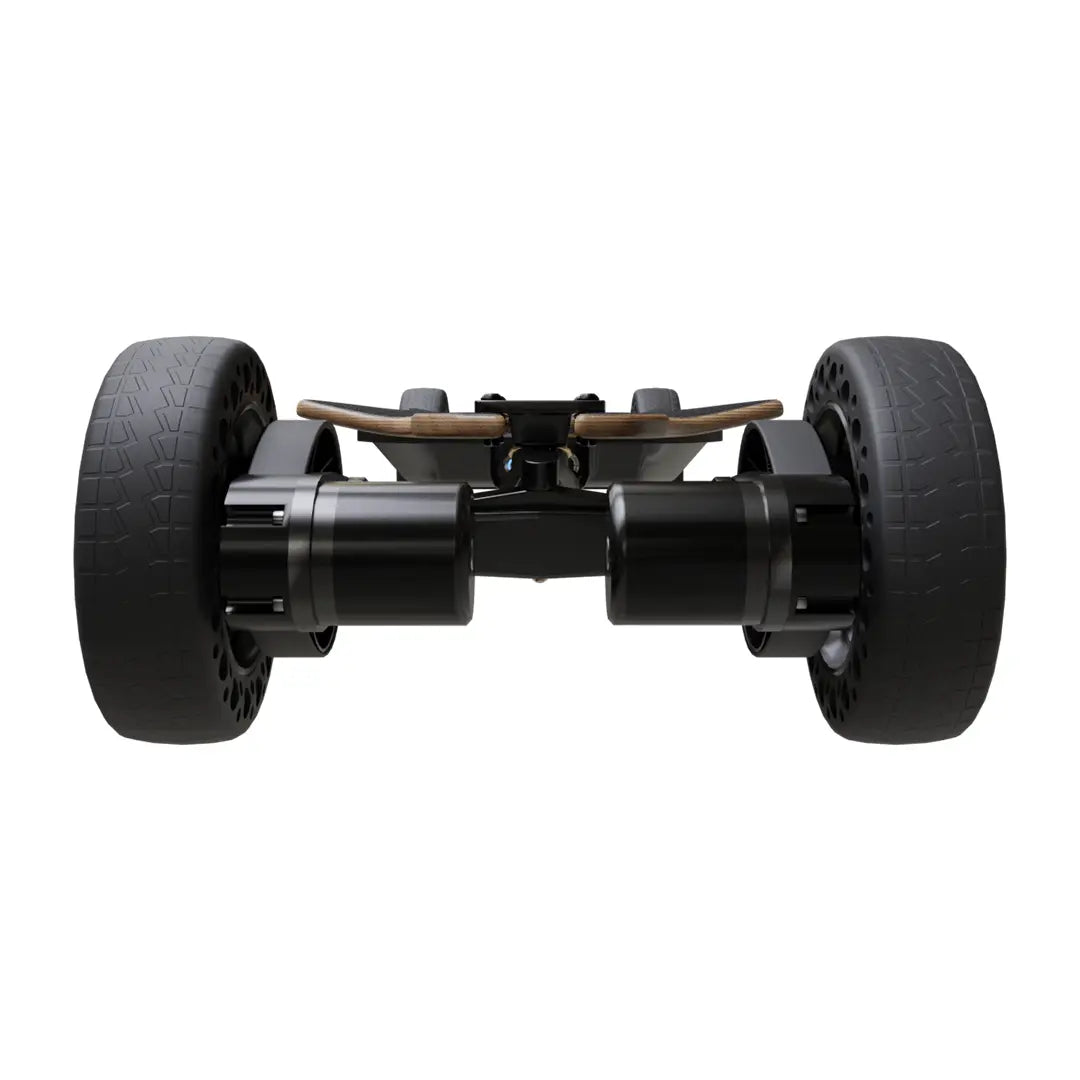Električni skateboard Dila Off, ki s spodnjega zornega kota prikazuje svojo elegantno obliko in robustna kolesa.