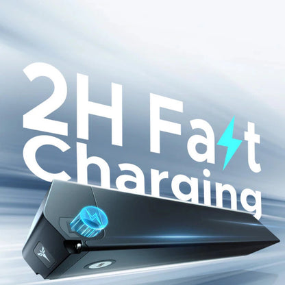 Izdelek je električno kolo, model Engwe Engine Pro 3.0 Boost. Na sliki je prikazana baterija, ki ima oznako "2H Fast Charging", kar pomeni, da se lahko hitro napolni v dveh urah. Baterija ima sodoben dizajn in simbol, ki nakazuje na hitro polnjenje.