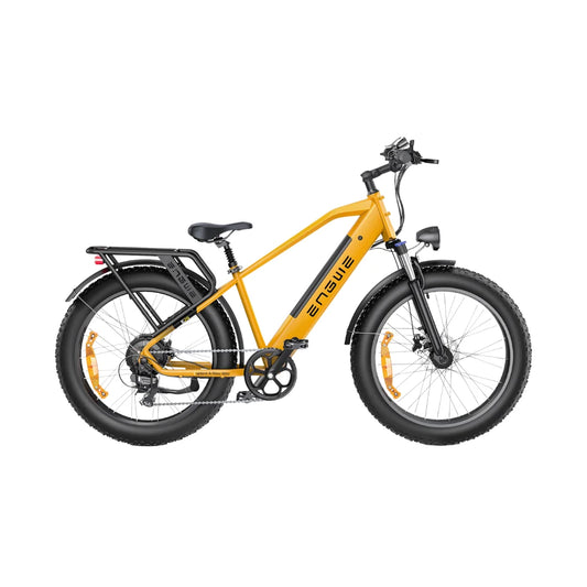 Izdelek na sliki je električno kolo znamke Engwe, model E26. Kolo je v svetlo rumeni barvi in ima široke pnevmatike, kar ga naredi primernega za različne terene. Opremljeno je s sprednjim vzmetenjem in nosilcem na zadnjem delu, kar omogoča udobno vožnjo in prenašanje tovora.