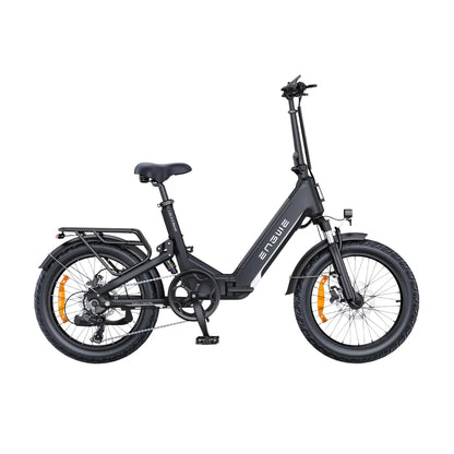 Izdelek na sliki je električno kolo znamke Engwe, model L20 3.0 Boost. Kolo ima kompakten dizajn z manjšimi kolesi, kar omogoča enostavno manevriranje. Na sliki so vidni tudi nosilec za prtljago, udoben sedež ter krmilo, kar nakazuje na udobno vožnjo. Barvna kombinacija je moderna, v črni barvi z belimi detajli.