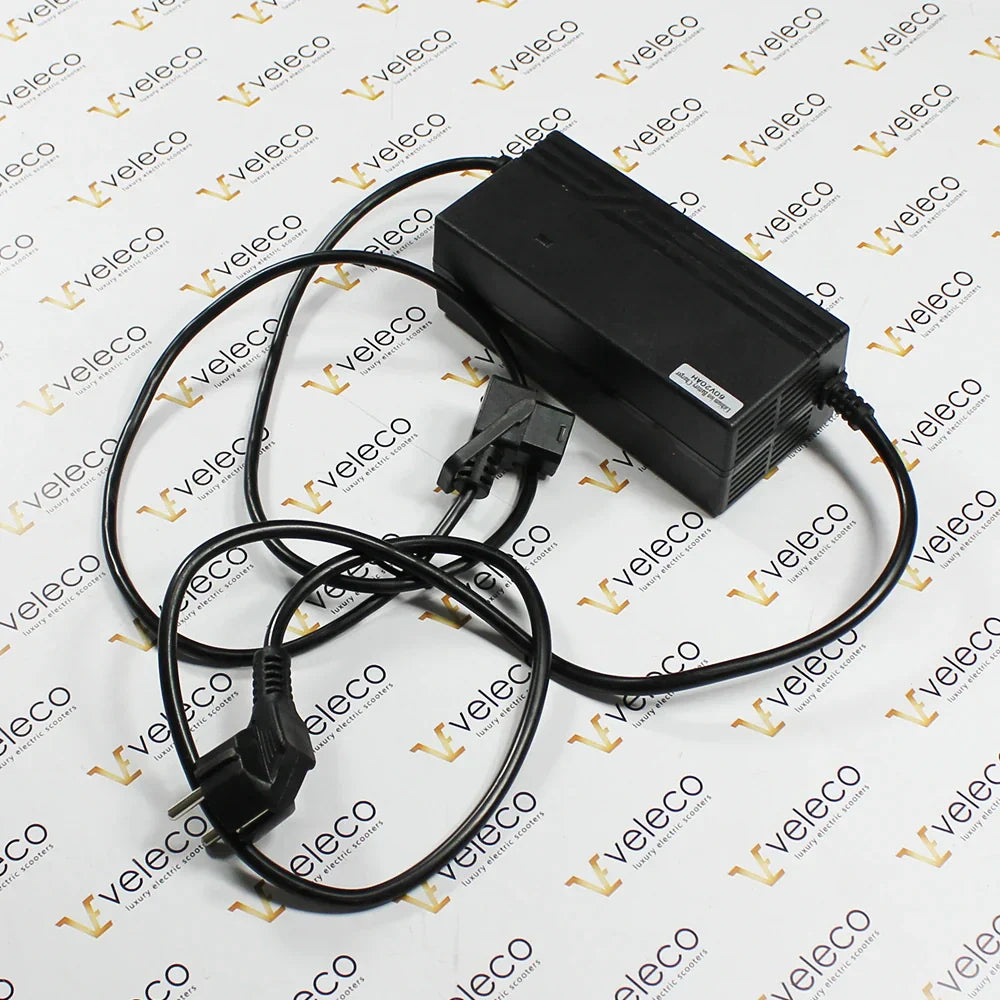 Polnilnik LI-ON 60V Veleco FASTER