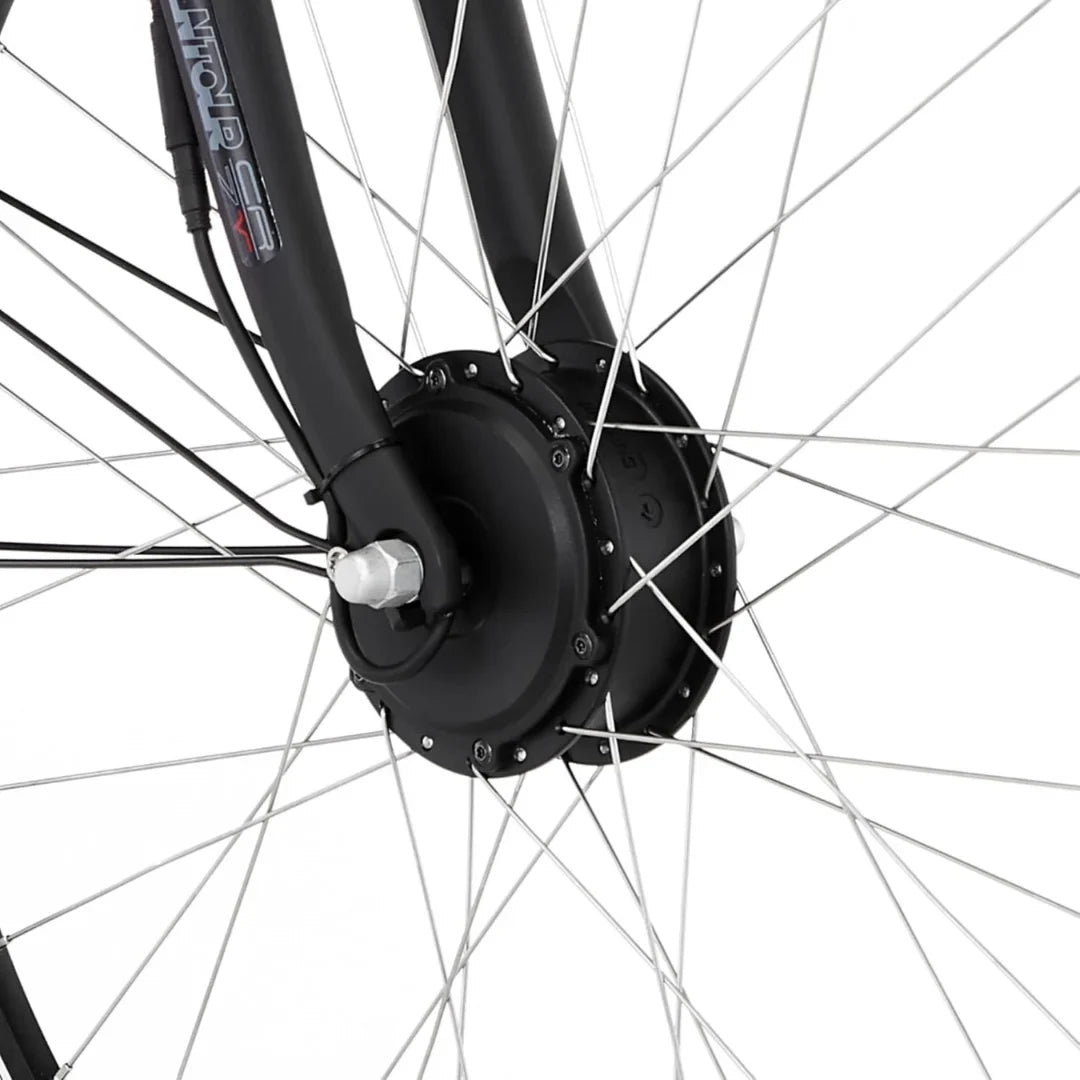 Izdelek je električno kolo znamke Fischer, model Cita 1.0. Na sliki je prikazan prednji del kolesa, kjer je vidna električna motorna enota, nameščena v osi kolesa, ter del vilic in naper. Kolo je zasnovano za udobno in učinkovito vožnjo, kar je značilno za električna kolesa.