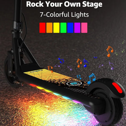 Izdelek je električni skiro, znamke Gyroor, model H30 Max. Na sliki je prikazan skiro s svetlečo površino, ki oddaja sedem različnih barvnih luči. V ozadju so vidne note, kar nakazuje na glasbeno funkcionalnost, ki dopolnjuje barvne učinke.