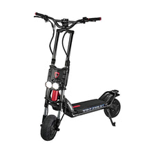 Električni skiro Kaabo Wolf King GT Pro z elegantno obliko in robustnimi pnevmatikami.