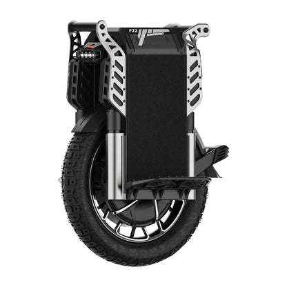 Izdelek na sliki je električni monocikel, model Kingsong F22 Pro. Na sliki je prikazan sprednji del monocikla, ki vključuje široko pnevmatiko in robustno konstrukcijo. Vidni so tudi zaščitni elementi in platforma za stopala, kar nakazuje na stabilnost in udobje med vožnjo.