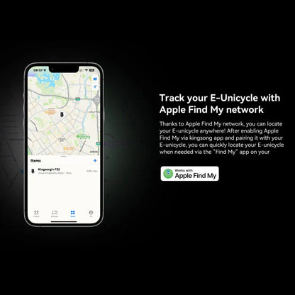 Izdelek na sliki je električni monocikel, model KingSong F22 Pro. Na sliki je prikazan mobilni telefon, ki prikazuje aplikacijo za sledenje, kjer je mogoče videti lokacijo monocikla. Aplikacija omogoča uporabnikom, da hitro najdejo svoj električni monocikel preko omrežja Apple Find My.