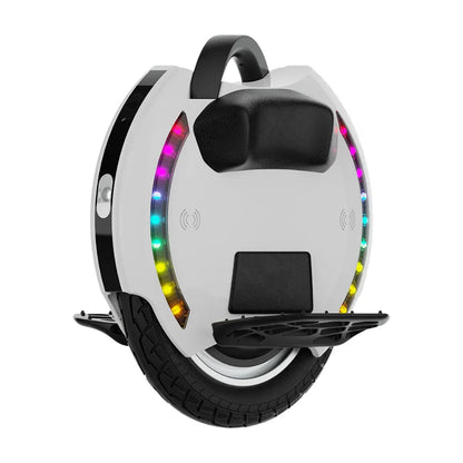 Izdelek je električni monocikel, znamke Kingsong, model 14D. Na sliki je prikazan monocikel z elegantno belo površino, ki ima na sprednji strani vgrajene LED luči v različnih barvah. Vidna je tudi črna blazinica za udobje ter široka pnevmatika, kar omogoča stabilno vožnjo.