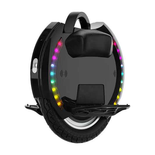 Na sliki je električni unicykel, model Kingsong 14D. Izdelek ima en kolesni sistem in je zasnovan za enostavno vožnjo. Vidna je črna površina z udobnim sedežem in LED lučmi, ki obdajajo kolo, kar daje modern videz. Kolo ima tudi zaščitno obrobo in robusten profil pnevmatike, kar omogoča boljšo stabilnost med vožnjo.