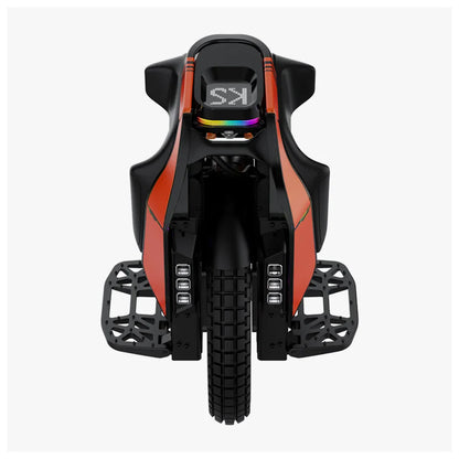 Izdelek na sliki je električni monocikel, znamke Kingsong, model S19. Na sliki je prikazan sprednji del monocikla, ki ima športno obliko in je obarvan v rdeče in črne tone. Vidne so tudi platforme za stopala ter LED luči, ki dodajajo estetski videz in funkcionalnost. Monocikel je zasnovan za udobno vožnjo in dinamične izkušnje.