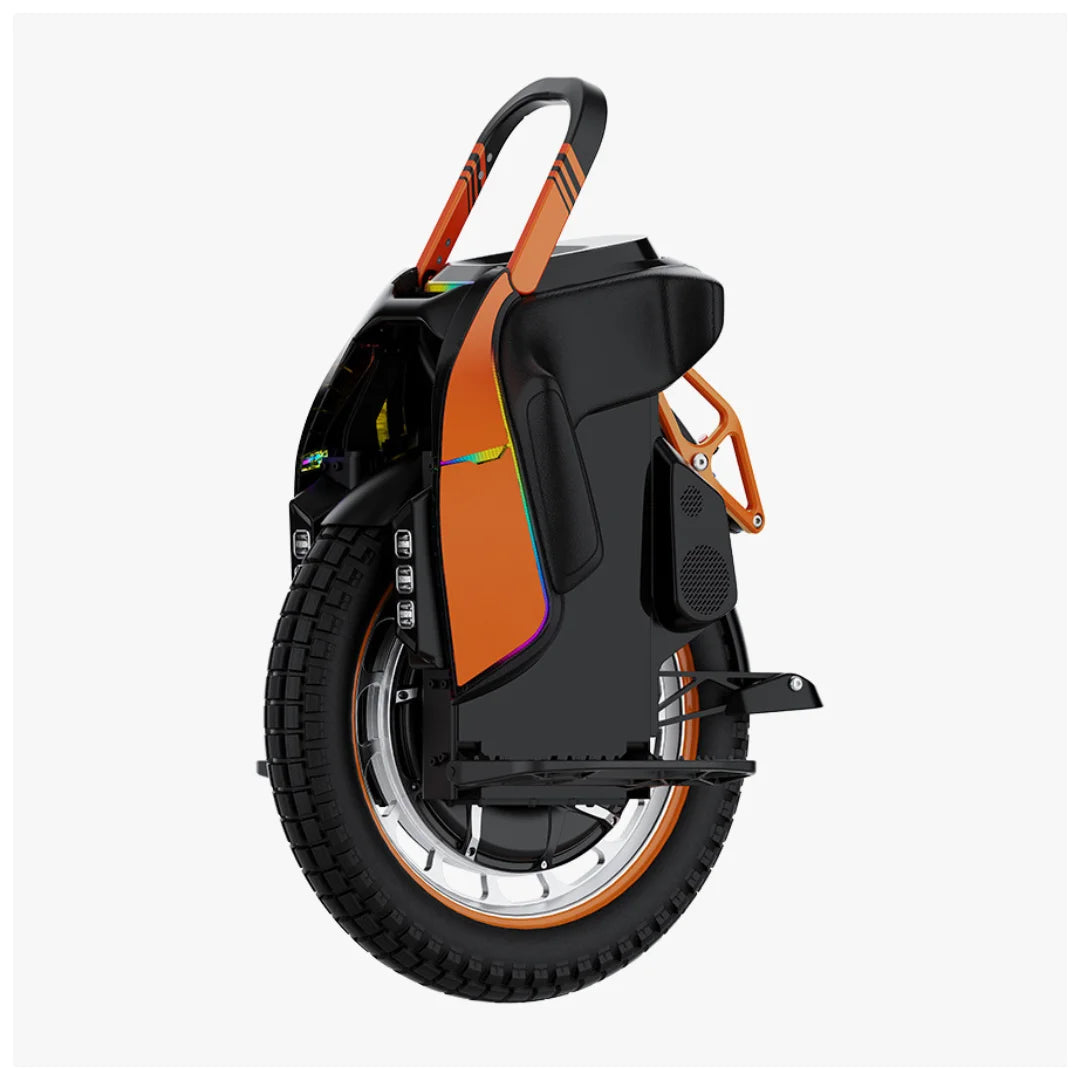 Izdelek je električni monocikel, znamke Kingsong, model S19 Pro. Na sliki je prikazan monocikel v črni in oranžni barvi, s širokim kolesom in robustnim dizajnom. Vidna je tudi ročica za prenašanje ter LED luči, ki dodajajo funkcionalnost in estetski videz.