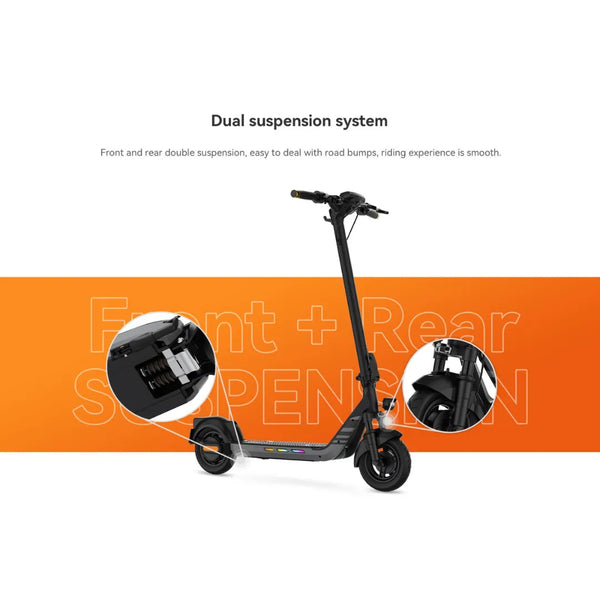 Izdelek je električni skiro, znamke Kingsong, model N14. Na sliki je prikazan skiro s poudarkom na sistemu dvojne vzmetenja spredaj in zadaj, kar omogoča udobno vožnjo po neravnih površinah. Vidni so tudi detajli vzmetenja, ki so označeni v okroglih okvirjih.