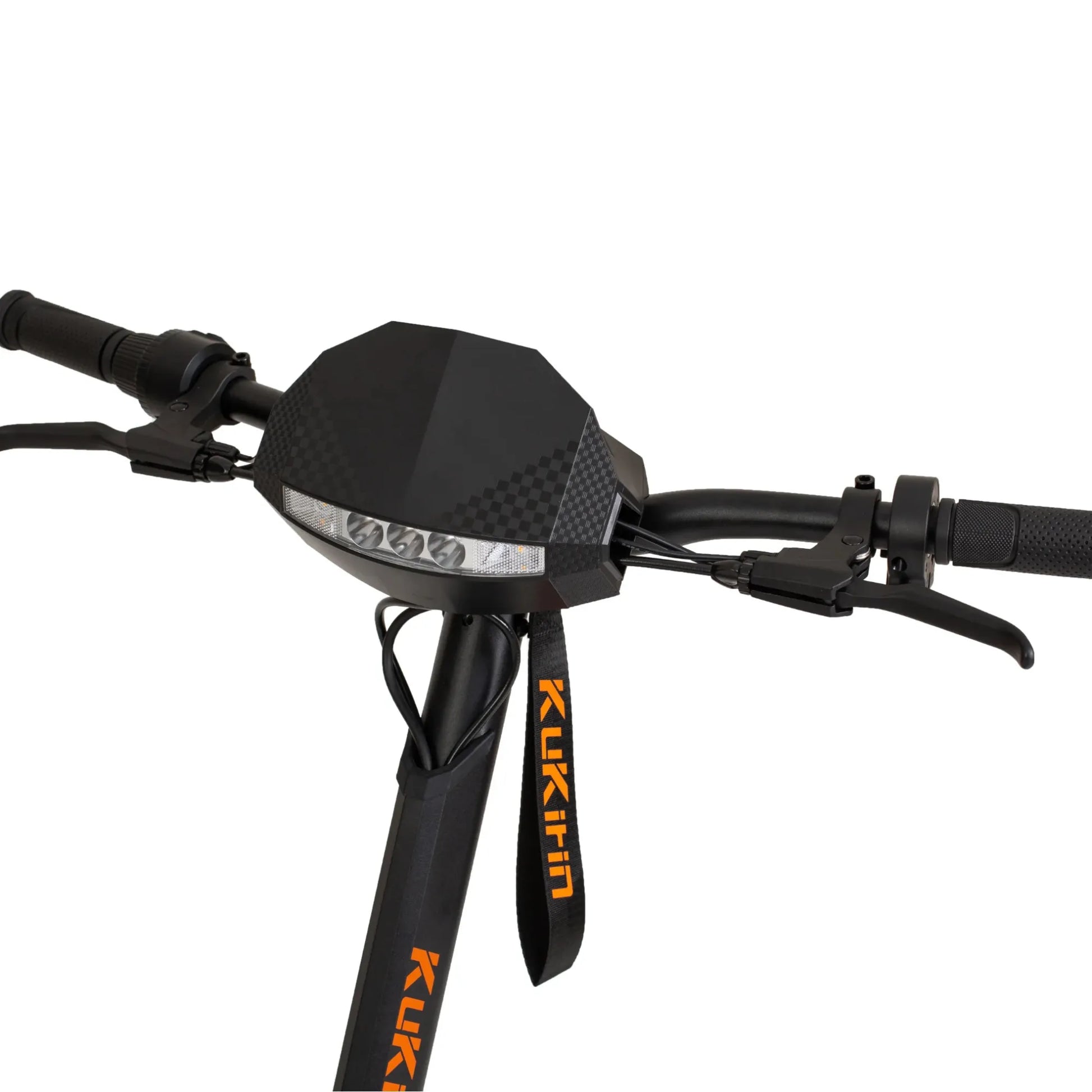 Na sliki je električni skiro znamke Kukirin, model G2. Vidni so ročaji skiroja z gumijastim oprijemom ter nadzorni sistem na krmilu, ki vključuje luči in zavoro. Oblika krmila je moderna in aerodinamična, kar prispeva k športnemu videzu izdelka.