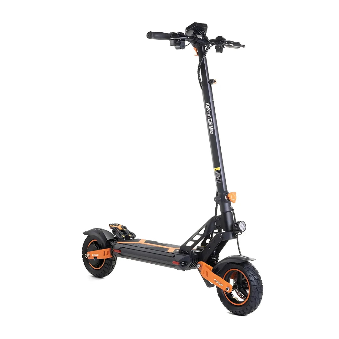 Električni skiro Kukirin G2 Max, ki se ponaša z elegantnim dizajnom in robustnimi pnevmatikami za vsestransko vožnjo.