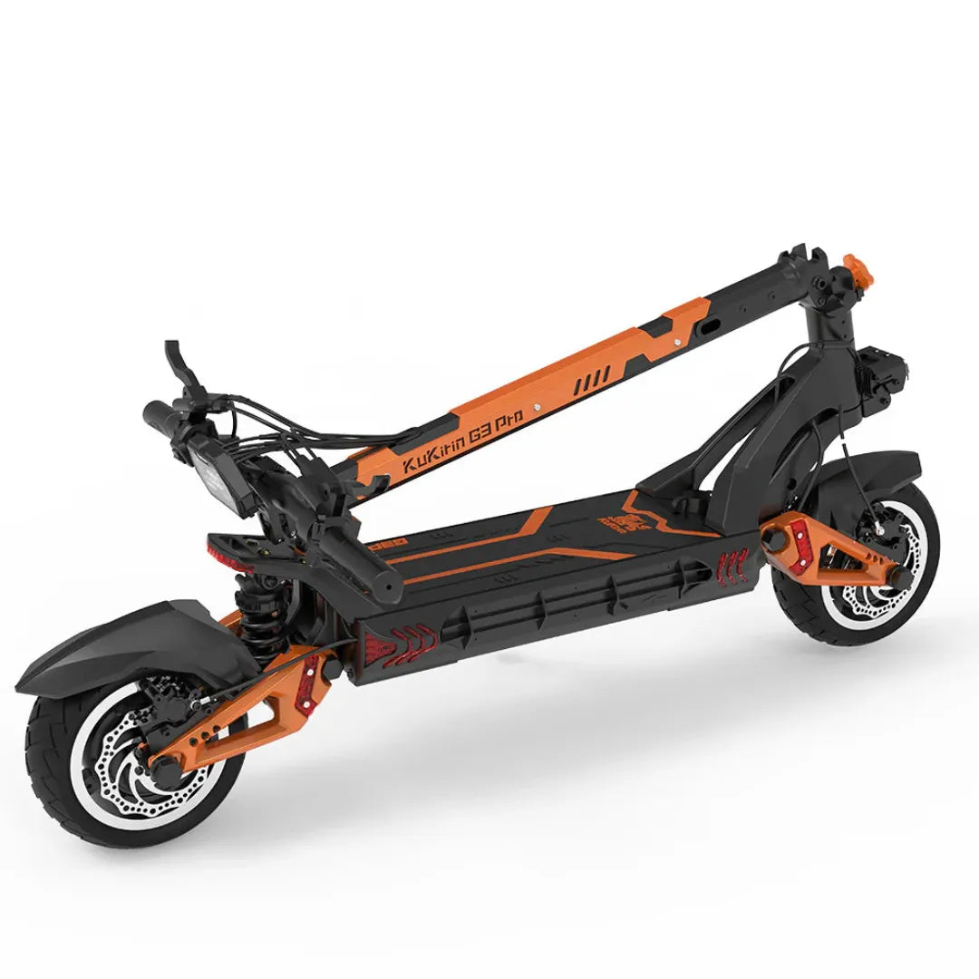 Električni skiro Kukirin G3 Pro, kompakten in zložen, prikazuje svojo elegantno obliko in robustne pnevmatike.