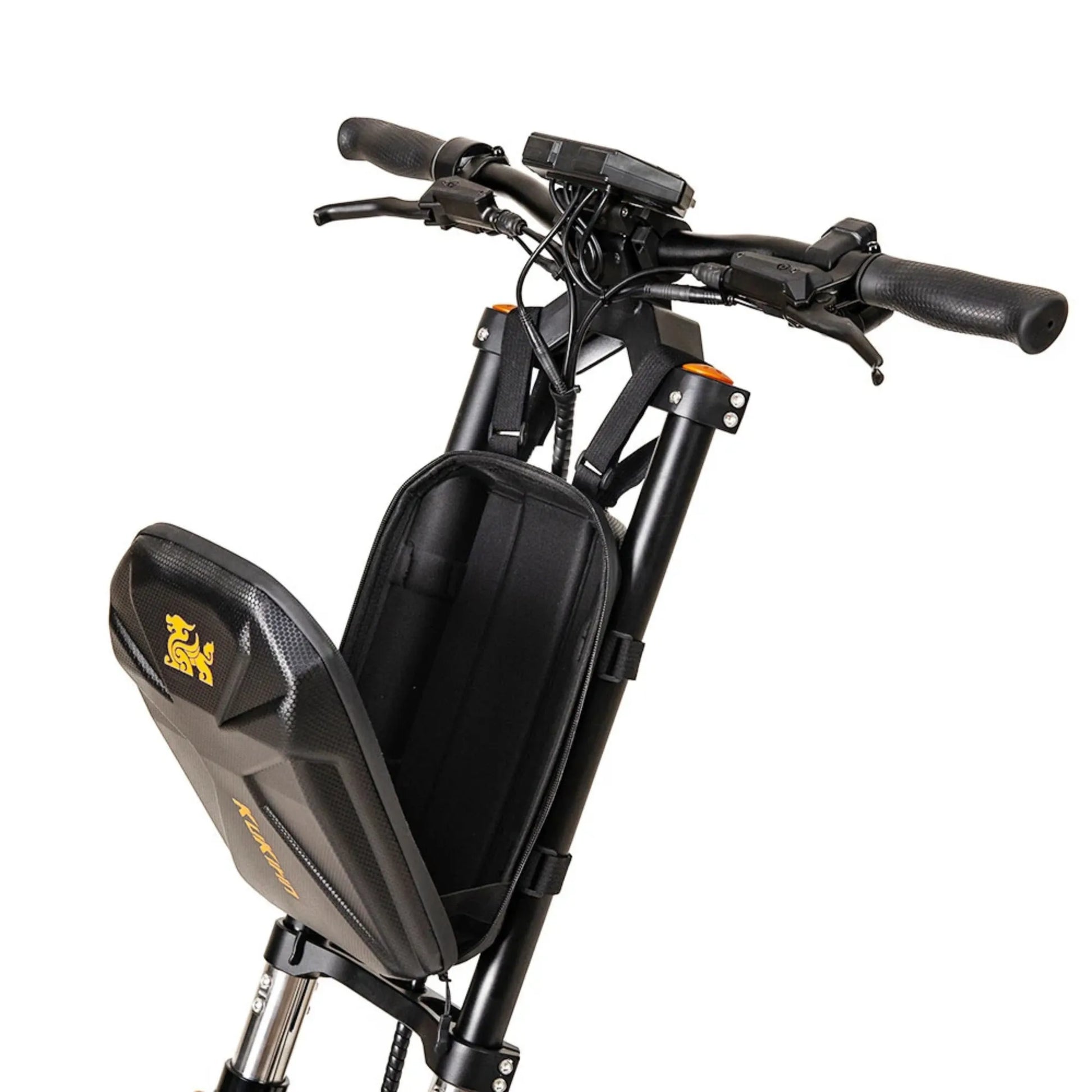 Od blizu posneto krmilo in sedež električnega skiroja Kukirin G4 Max.