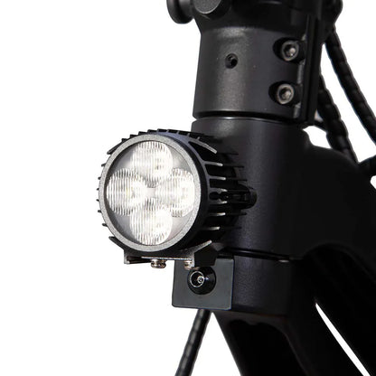 Electric Scooter Kukirin G2 Master features a powerful front LED light, enhancing visibility and safety.