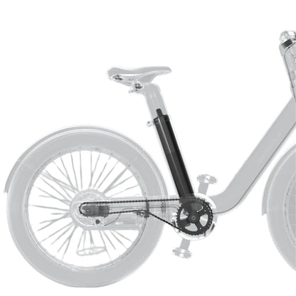 Izdelek je električno kolo, znamke MS Energy, model Cityzen C102. Na sliki je del kolesa, ki prikazuje okvir, sedež in zadnje kolo. Vidna je tudi pogonska enota in verižnik, kar nakazuje na električni sistem, ki omogoča pomoč pri vožnji. Kolo ima sodoben dizajn, kar je značilno za mestna električna kolesa.