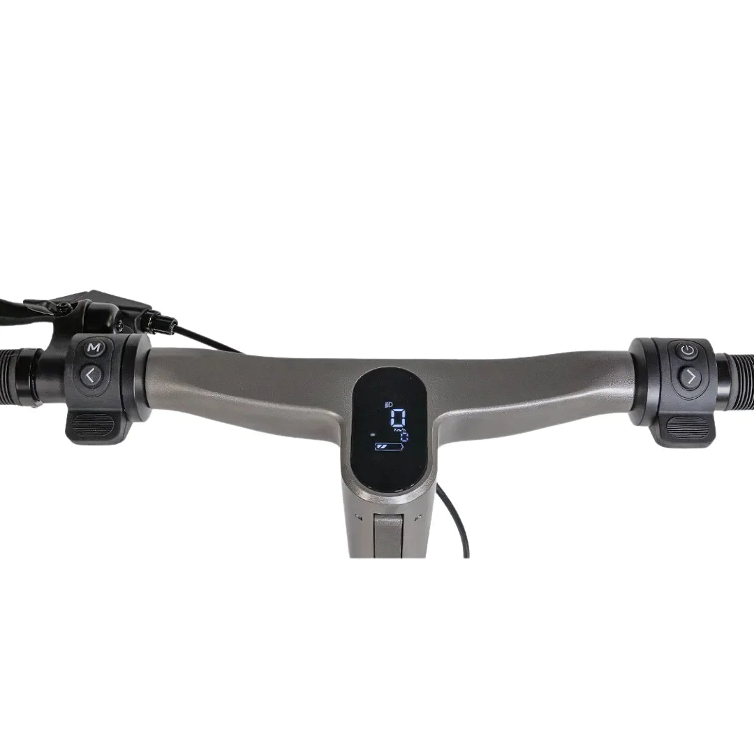 Od blizu posneto krmilo in zaslon električnega skiroja Ms Energy Urban 500.