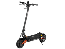 Izdelek na sliki je električni skiro, znamke MS Energy, model Flare X Pro. Na sliki je prikazan skiro s črnim okvirjem, širokimi gumami in športnim dizajnom. Vidni so tudi krmili z ročaji in zavornim sistemom, kar nakazuje na njegovo funkcionalnost in udobje pri vožnji.