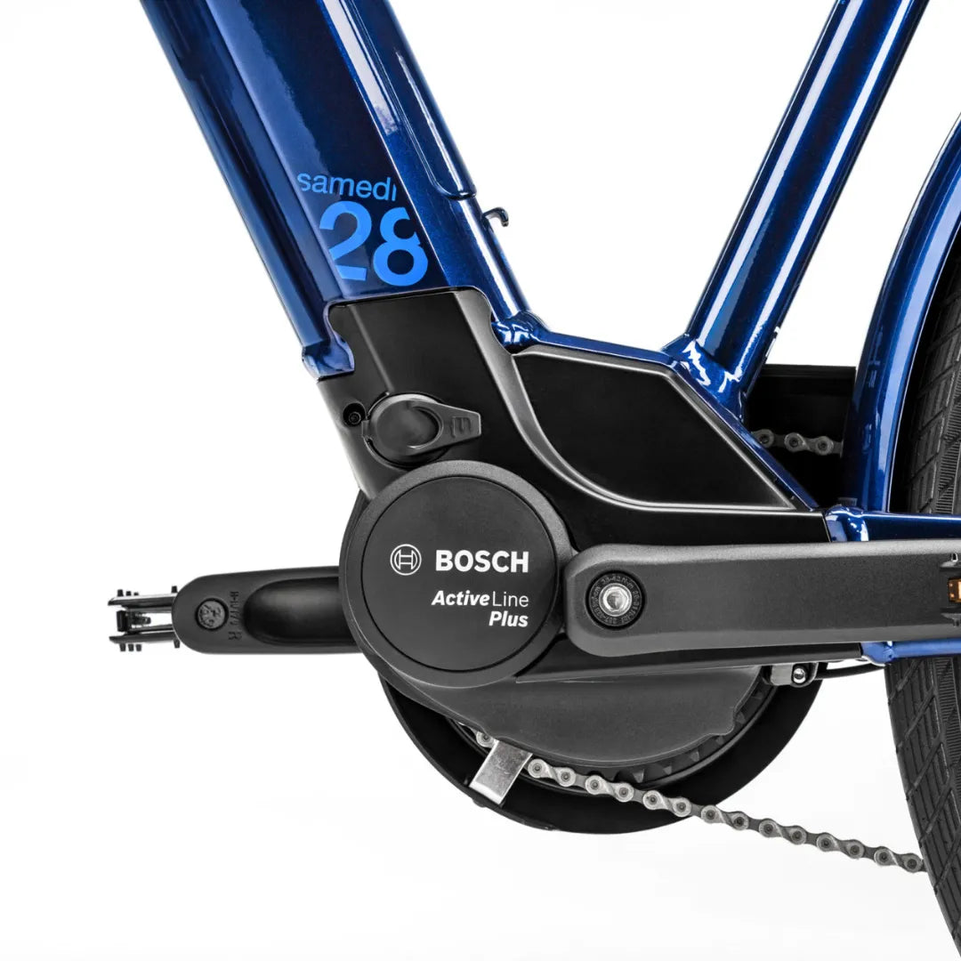 Od blizu motor Bosch Active Line Plus na električnem kolesu Moustache Samedi 28 2.