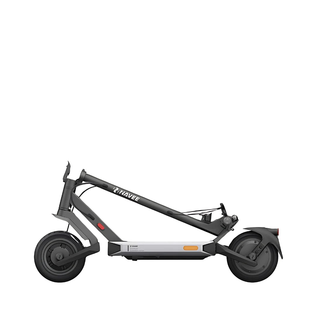 Zložen električni skiro Navee S40 v elegantni črno-sivi obliki.