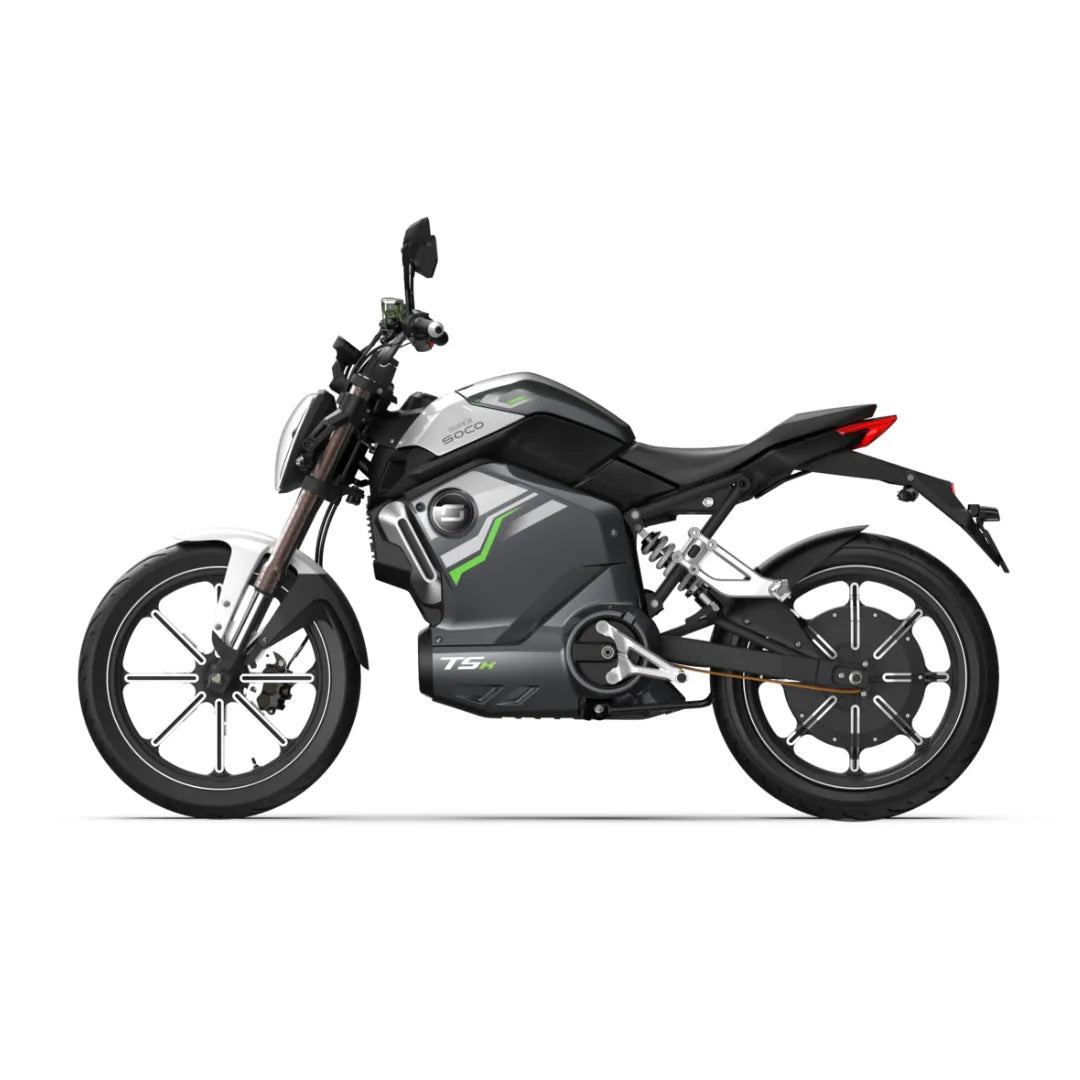 Stranski pogled električnega skuterja Super Soco Tsx v elegantni sivi in zeleni izvedbi.