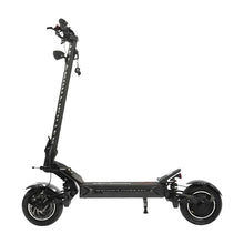Električni skiro Teverun Fighter 11 Plus, eleganten dizajn z velikimi kolesi in robustnim okvirjem.