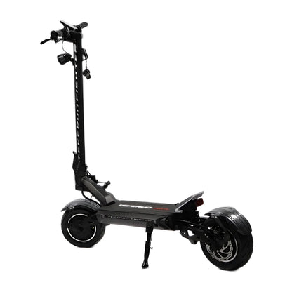 Električni skiro Teverun Fighter 11 Plus, odlikuje ga elegantna oblika in robustne pnevmatike.