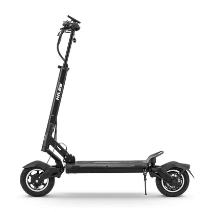 Stranski pogled električnega skiroja Hiley Tiger Max, ki prikazuje njegovo elegantno obliko in robustno izdelavo.
